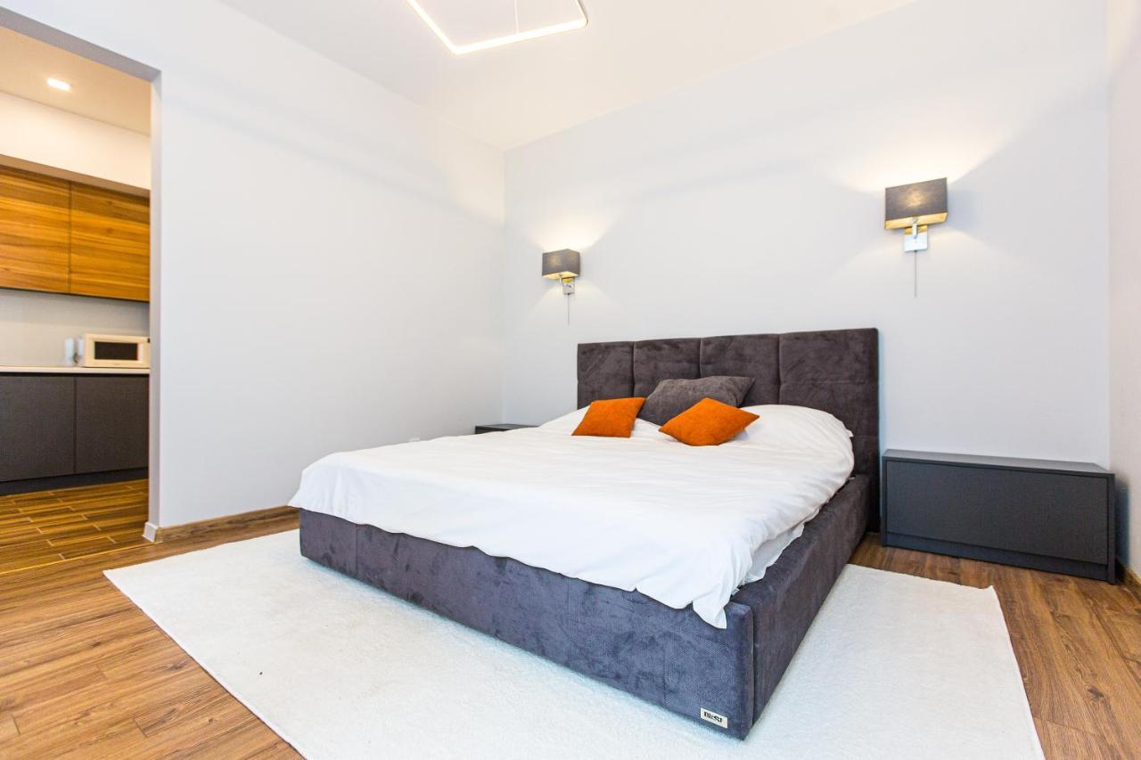 3 Vodna Apartment Lviv Dış mekan fotoğraf