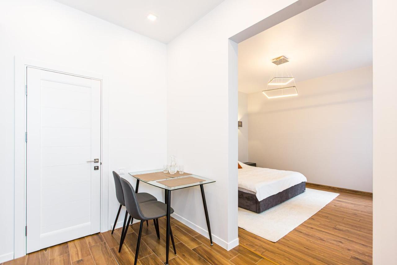 3 Vodna Apartment Lviv Dış mekan fotoğraf