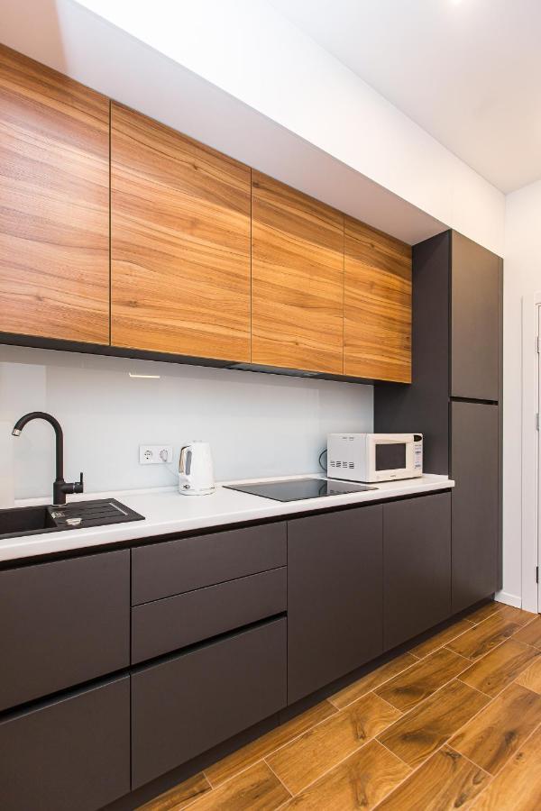 3 Vodna Apartment Lviv Dış mekan fotoğraf